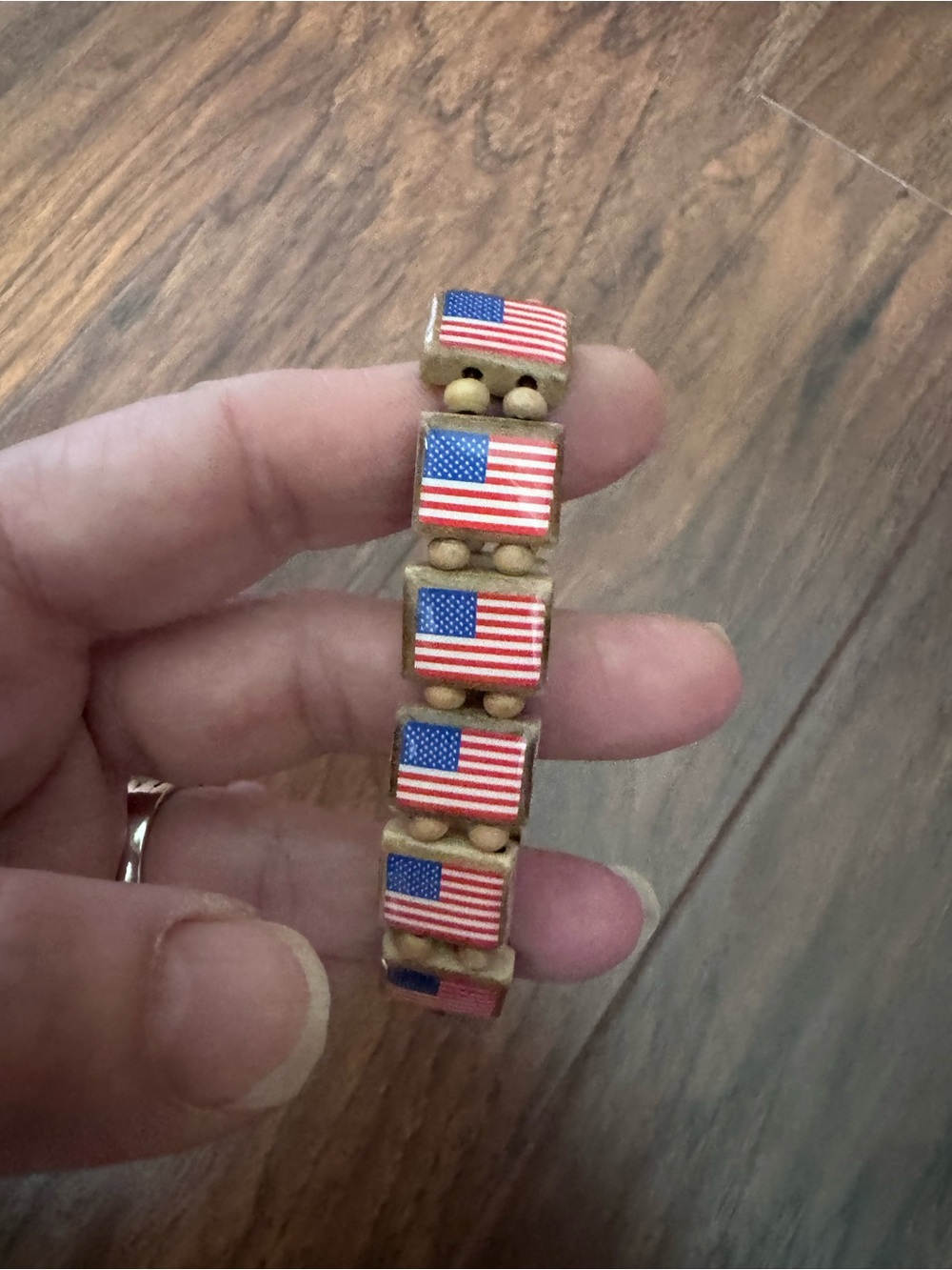 Memorial/july 4th vintage wooden Patriotic American Flag Stretch Bracelet